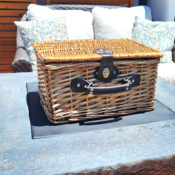 Picnic Time! Other - Vintage Picnic Basket